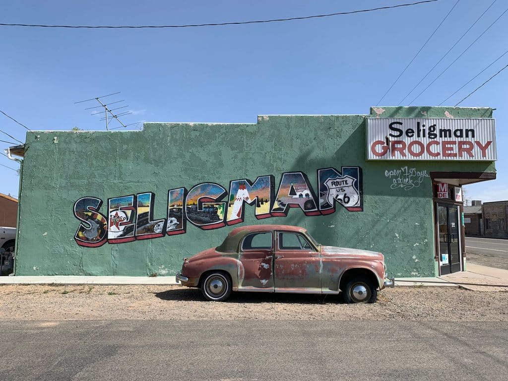 voiture-seligman-route-66-arizona-visite-las-vegas-aventures