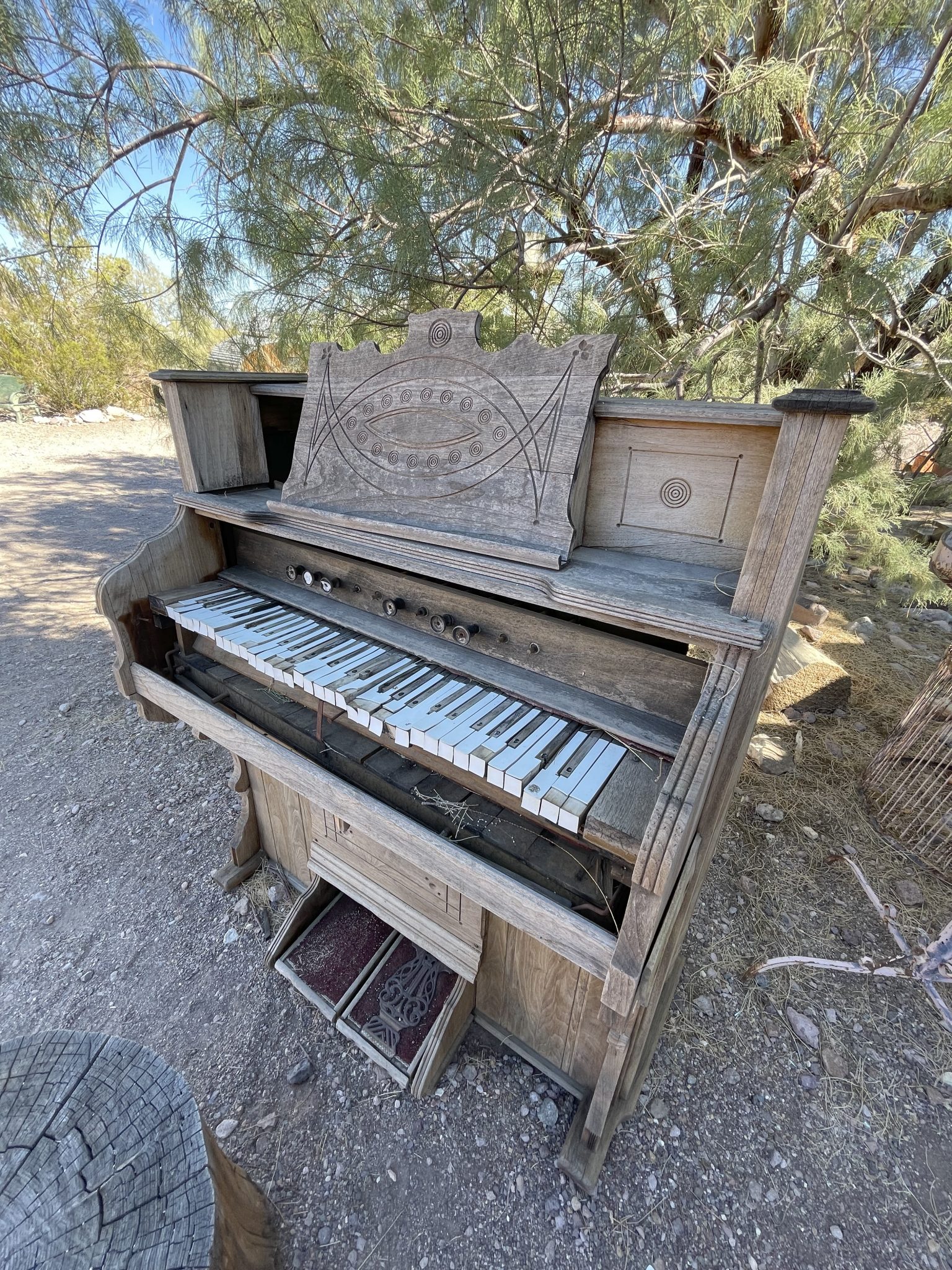 Nelson-ghost-town-piano-visite-las-vegas-aventures