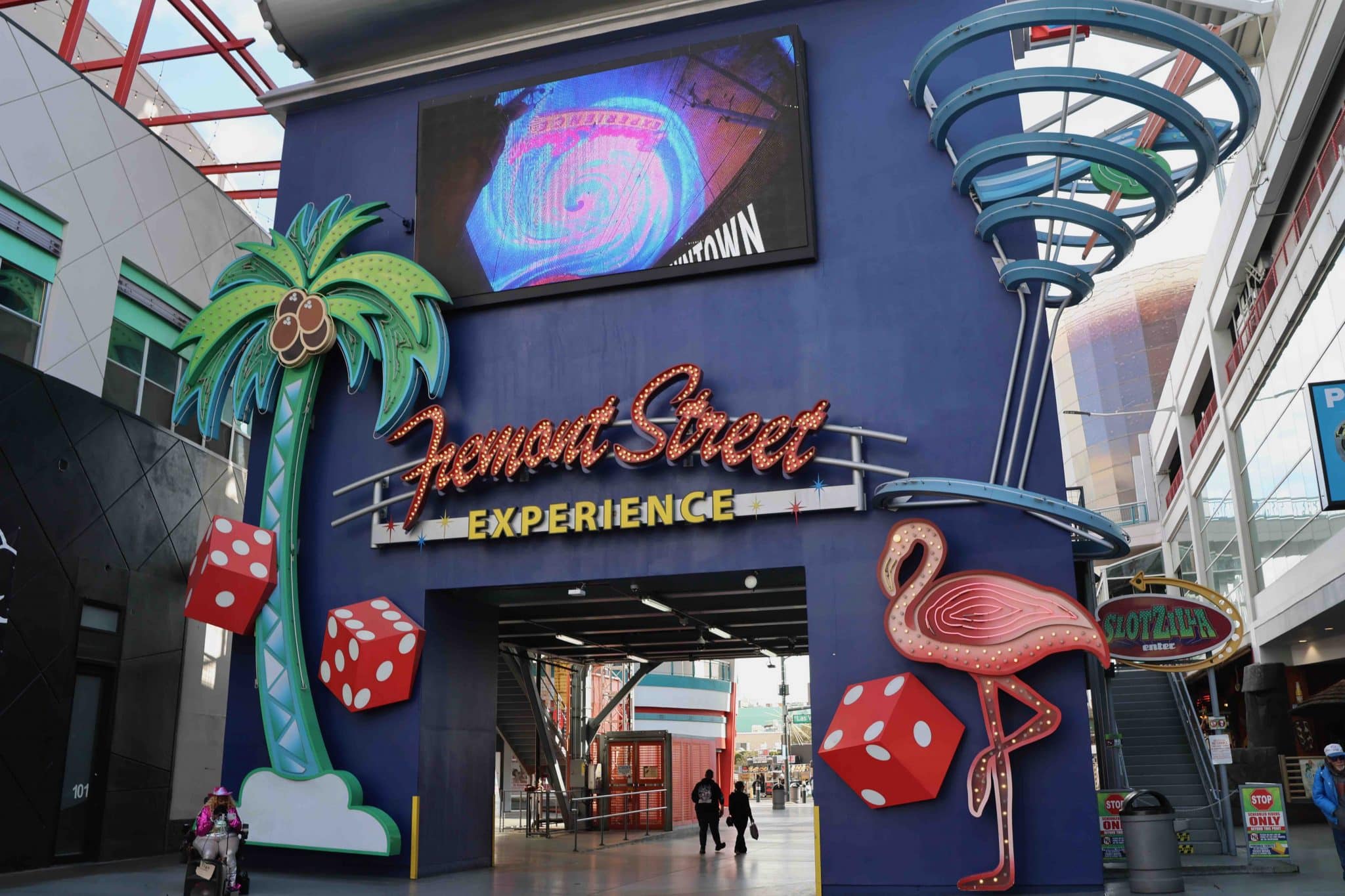 Fremont Street experience porte - Visite en français Las Vegas Aventures