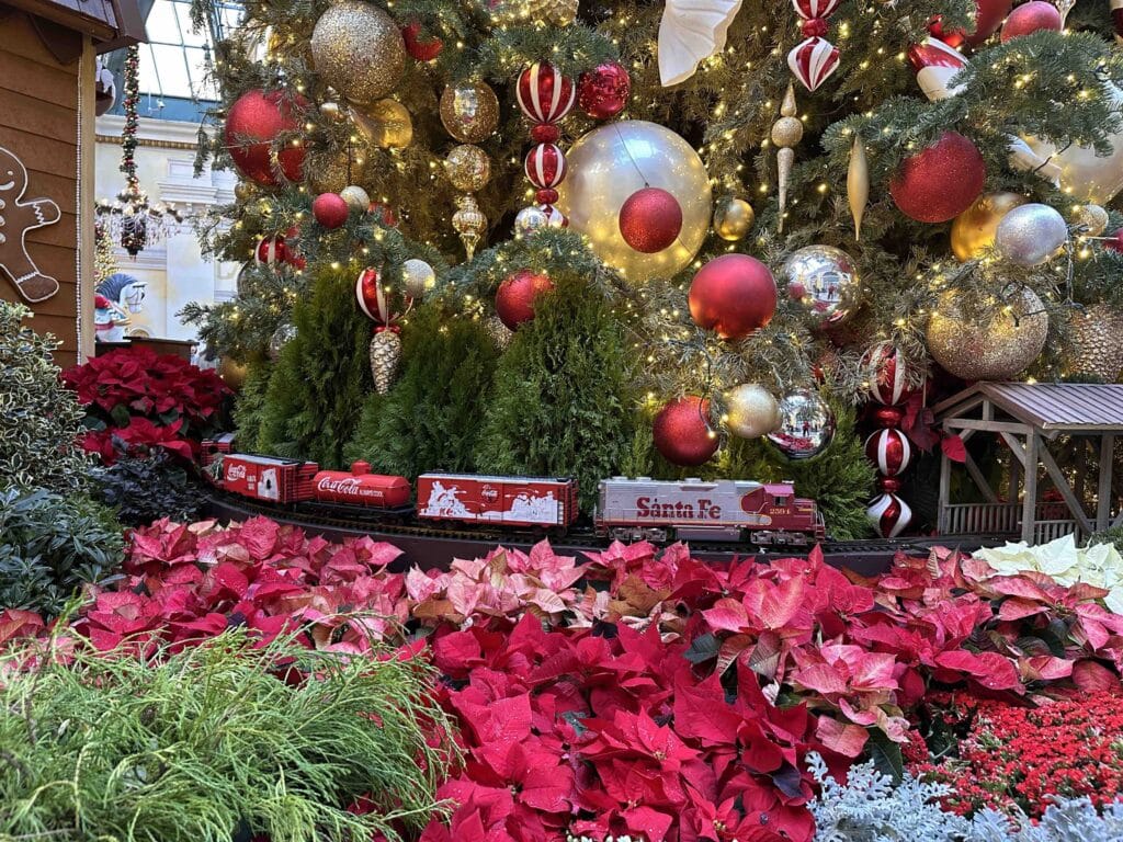 bellagio-garden-christmas